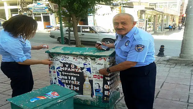 Çevreyi Kirleten İlanlar Kaldırılıyor