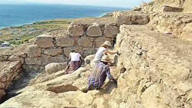 Hoşap Kalesindeki Kazı Çalışması