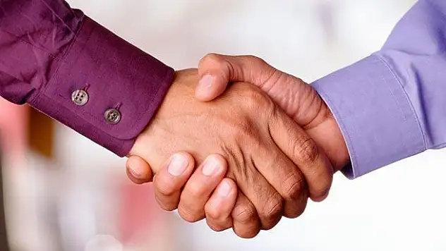 Dünya devi SOCAR Türkiye`ye ortak oldu!