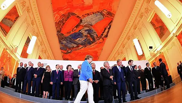 Almanya için her Suriyeli göçmen 'önce terörist'