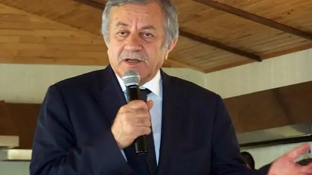 Kabine toplama kampına benziyor