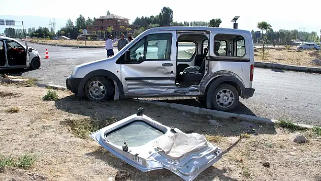 Trafik kazasında 1 ölü 5 yaralı