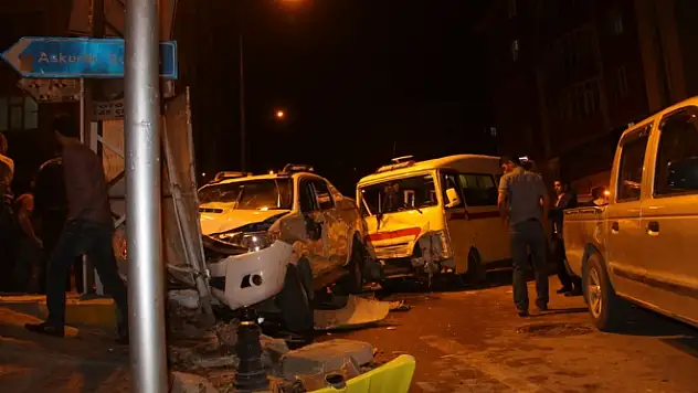 Van'da Trafik Kazası: 7 yaralı