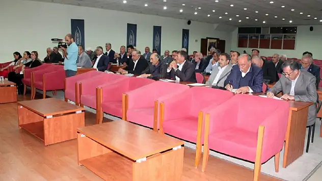 Büyükşehir 2016 yılı çalışma sezonu toplantısını yaptı