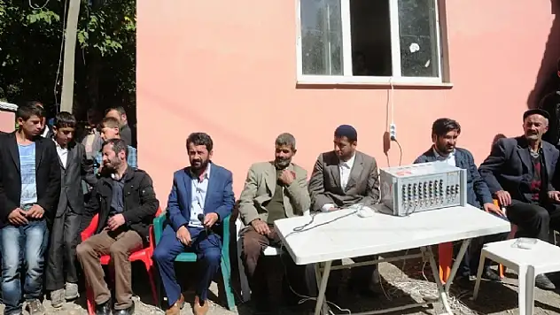 Patlamada Hayatını Kaybeden Tunç Toprağa Verildi