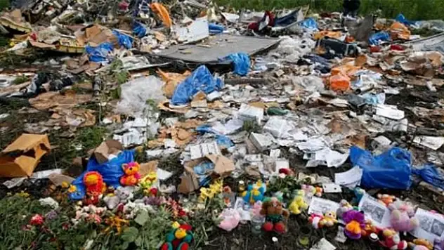 Malezya uçağı Rus füzesiyle vuruldu