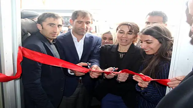 HDP Muradiye'de Seçim Bürosu Açtı