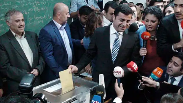 Demirtaş oyunu İstanbul'da kullandı