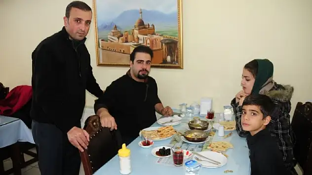 İranlılar Van Esnafının Yüzünü Güldürmeye Başladı