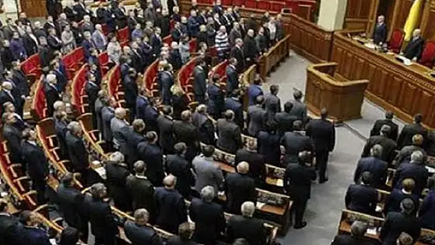 Ukrayna Parlamentosu soykırımı kabul etti