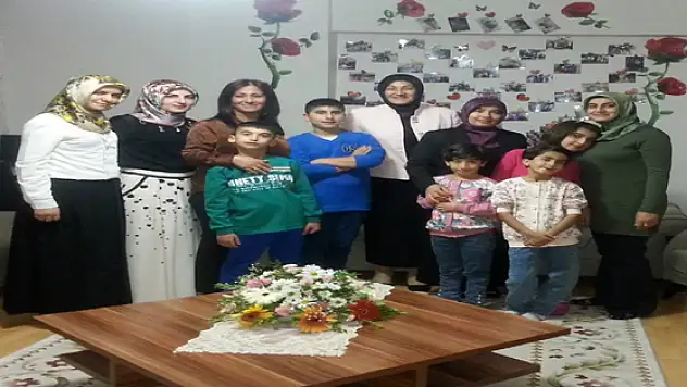 Taşyapanın Eşinden Çocuk Evlerine Ziyaret