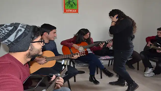 Erciş Belediyesi'nin Kurslarına Yoğun İlgi