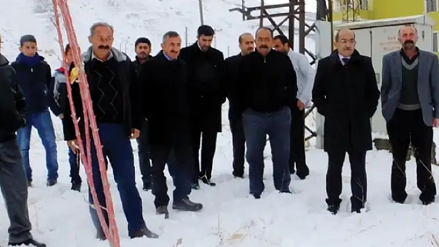 Elektrik kesintilerine tepki