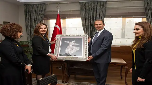 İş Kadınları Derneği'nden Vali Taşyapan'a Ziyaret