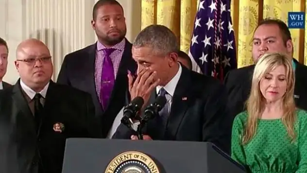 ABD'den tarihi karar! Obama gözyaşlarına boğuldu