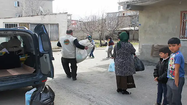 Rahmet Eli 2015 Yılı Faaliyet Raporunu Açıkladı