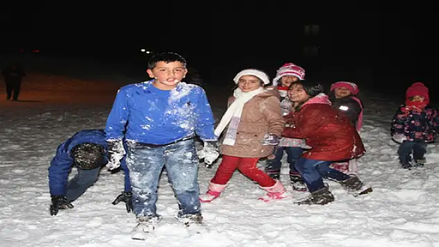 Çocukların Kar Keyfi