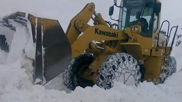 Başkale'de Yola Çığ Düştü