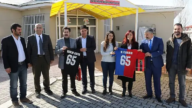 Eşbaşkanlardan Van Büyükşehir Belediyespora Ziyaret