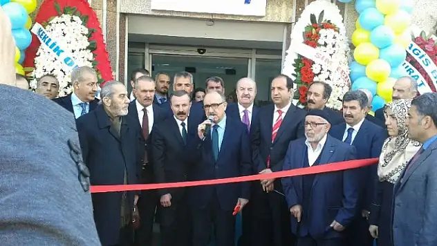 Vanlı Siyasiler Tıp Merkezi Açılışında Buluştu