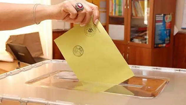 Seçim yasası raftan indi