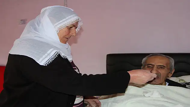 Ömrünü Ailesine Adadı 