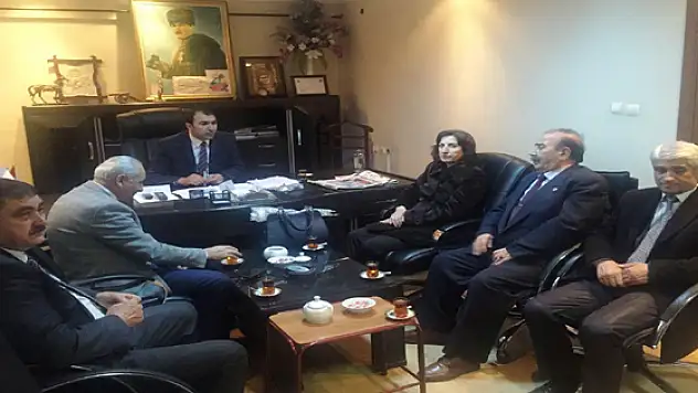 AK Partiden Bakkallar Odasına Ziyaret