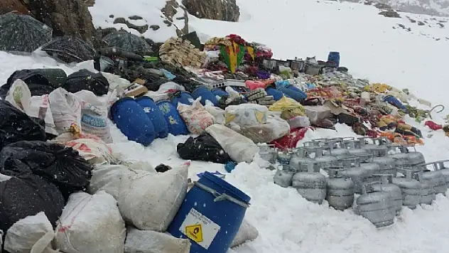Çok miktarda yaşam malzemesi ele geçirildi