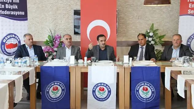 Eğitim-Bir-Sen Van Şubeleri divan toplantıları yapıldı 