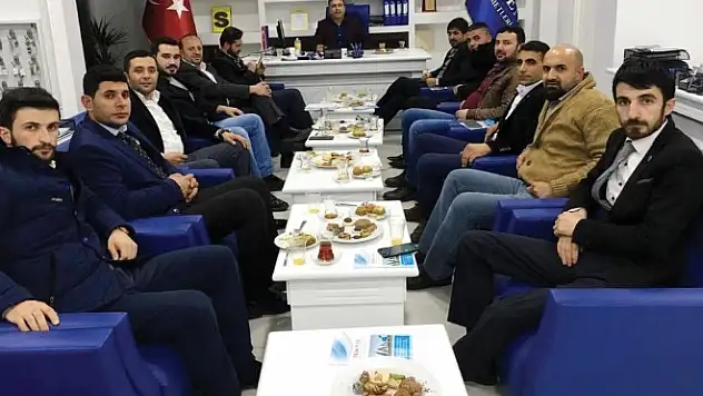 GÜÇBİRLİĞİ YAPAN VANLILAR DERNEK KURDU