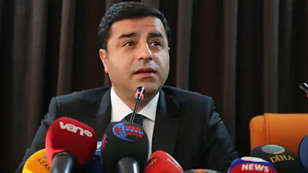 Demirtaş: silahsız gençleri yakarak katlettiler