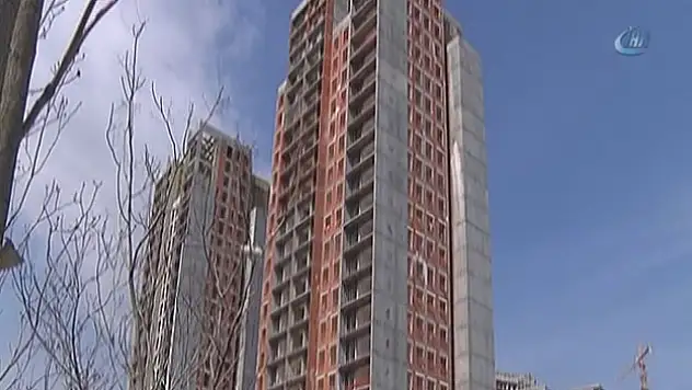  23. kattan düşen işçi hayatını kaybetti