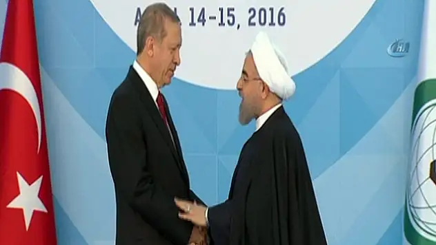 İran Cumhurbaşkanı Ruhani, 13. İslam Zirvesi'nde