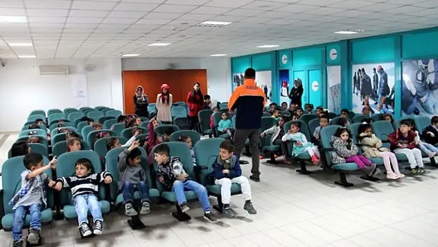 Minik Öğrencilerden AFAD'A Ziyaret