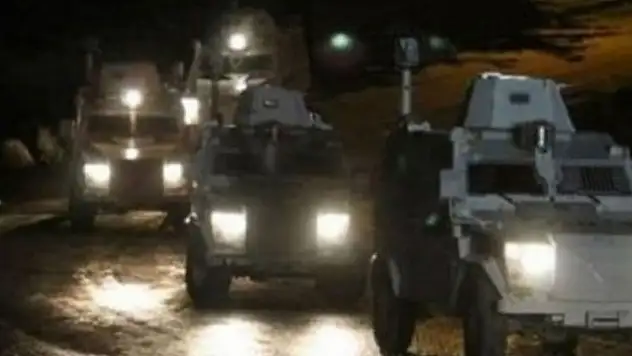 Van'da polis aracına bombalı saldırı!