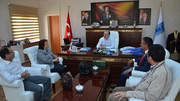 Ustaoğlundan Başkan Özgökçeye Ziyaret