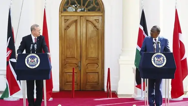 Erdoğan: Biraz duyarlı olun da insanlığı kurtaralım