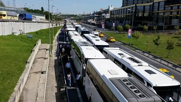 Otogarda bayram dönüşü yoğunluğu