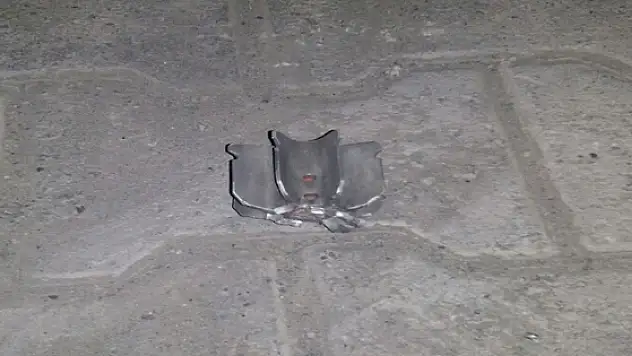 Vanda bir binaya havan mermisi isabet etti