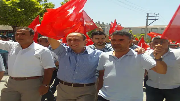 Özalp ilçesinde demokrasi yürüyüşü