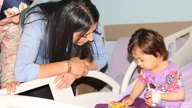 Eş Başkan Keve'den hasta çocuklara ziyaret