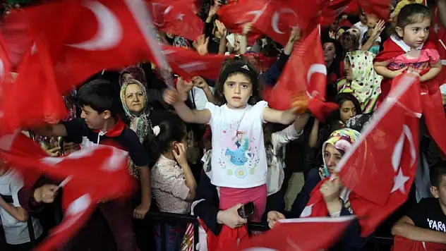 Vatandaşların demokrasi nöbeti devam ediyor 