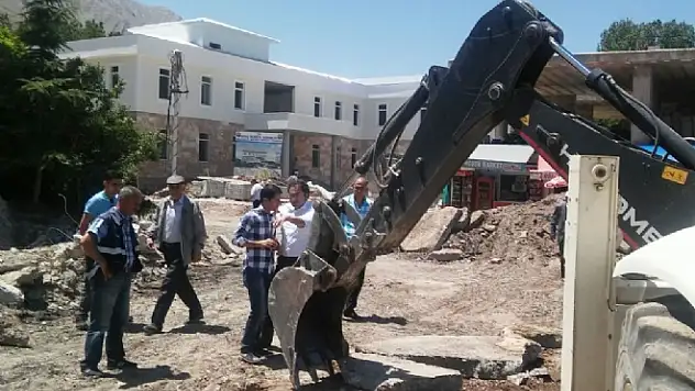 Samsun B. Belediyesi'nden Gevaş'a şehir meydanı 