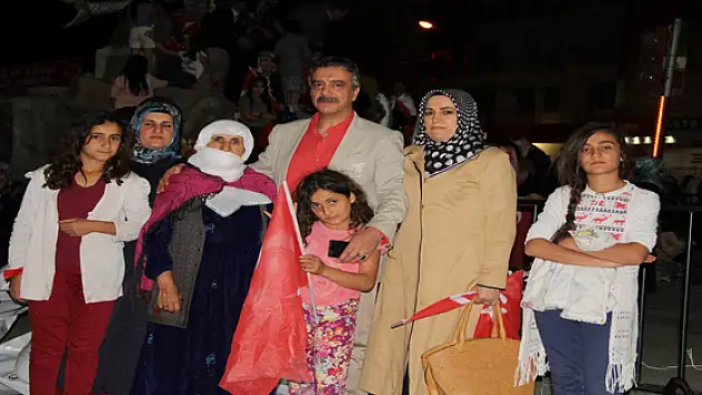 Vanda demokrasi nöbeti 