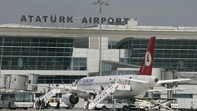 Gazetecilere yurt dışına çıkışta evrak şartı