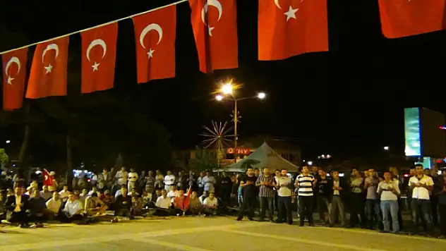 Erciş'te Demokrasi Nöbetlerine Ara Verildi