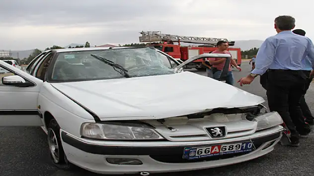 Yine aynı kavşak, yine kaza