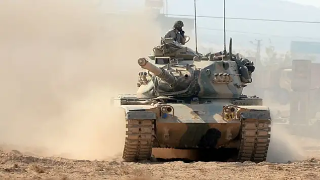 Türk tankları, Suriye'nin Çobanbey ilçesine girdi