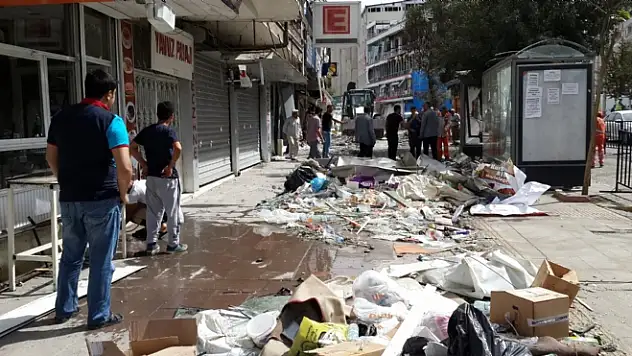 Van esnafı yaralarını sarıyor