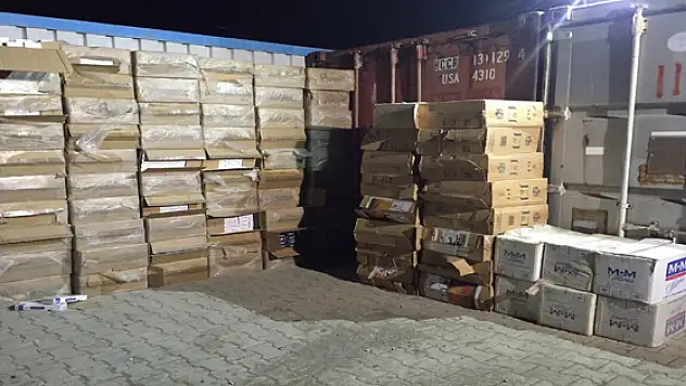 Vanda çok sayıda gümrük kaçağı sigara ele geçirildi
